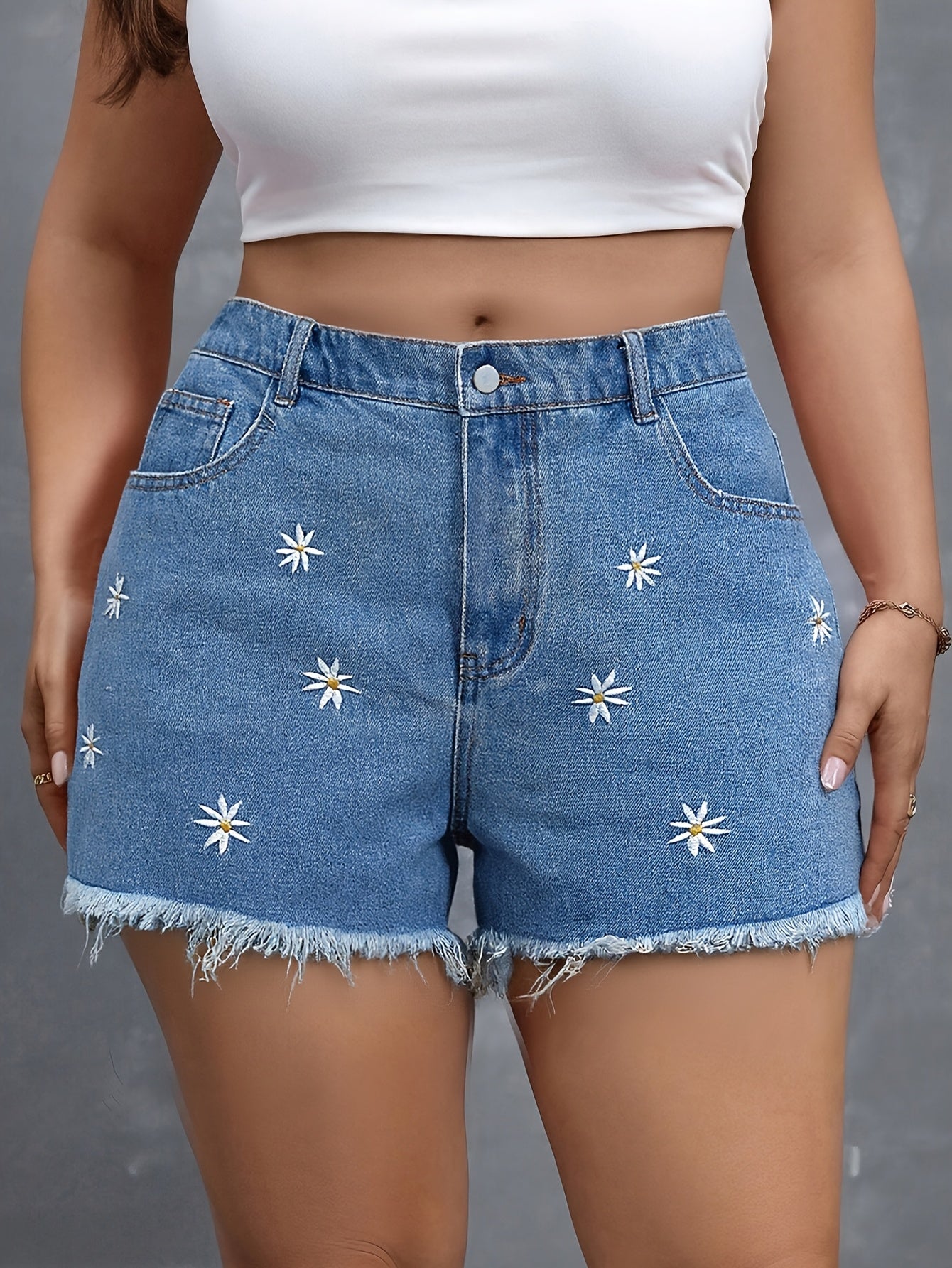 Women'S Spring And Summer Casual Elegant Fresh Versatile Hot Pants Daisy Flower Embroidery Raw Edge Light Blue Wide Leg Plus Size Denim Shorts